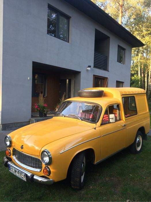 Syrena 105 bosto, fiat 125p, motocykl honda