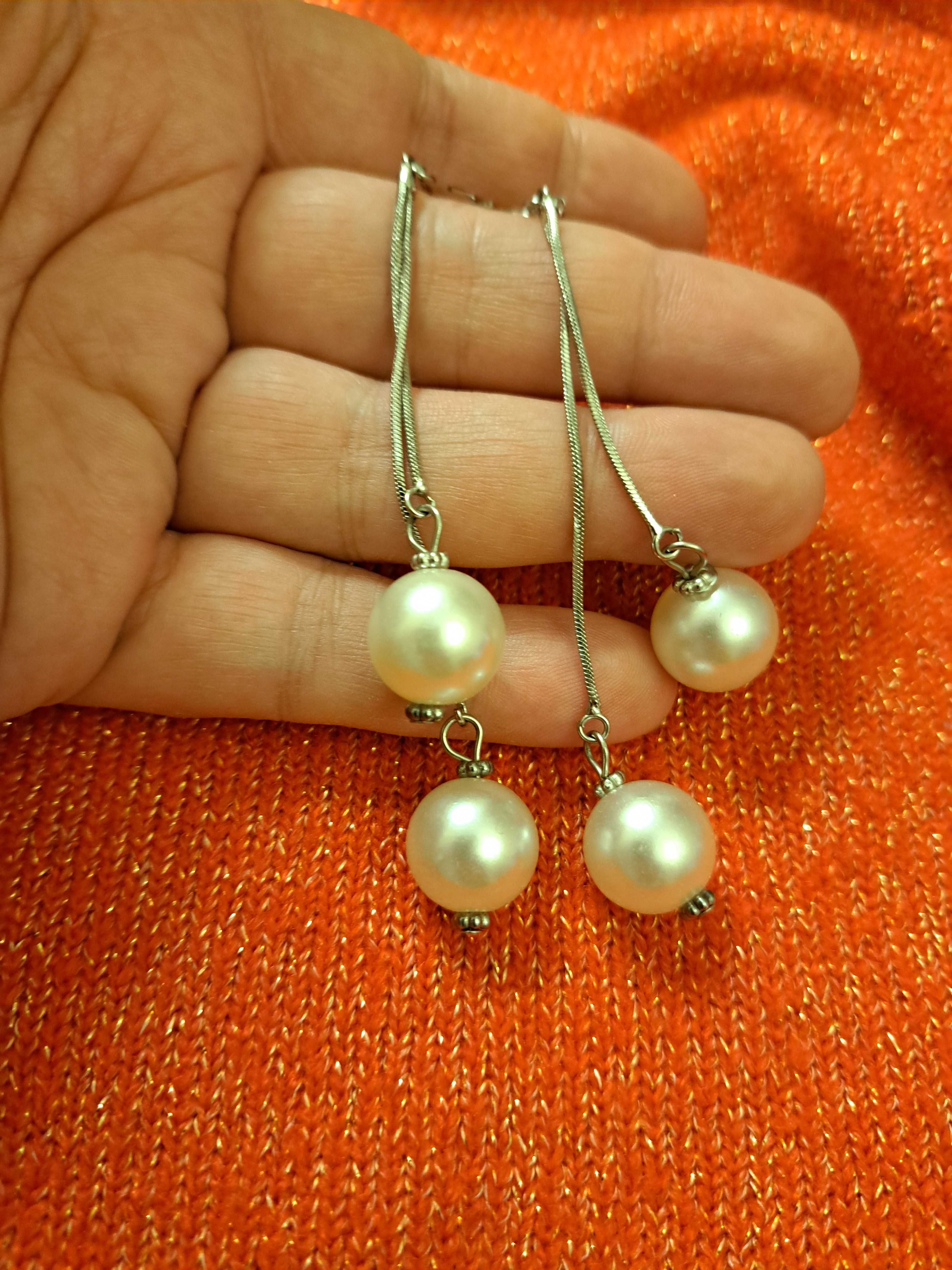 Dlugie srebrne kolczyki z dwoma perelkami