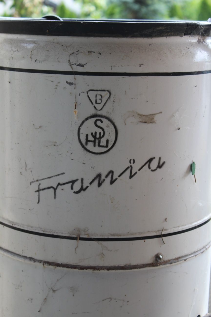 Stara Pralka Frania