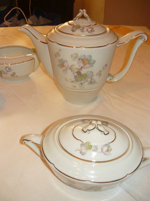 Serviço de café.. estado impecável