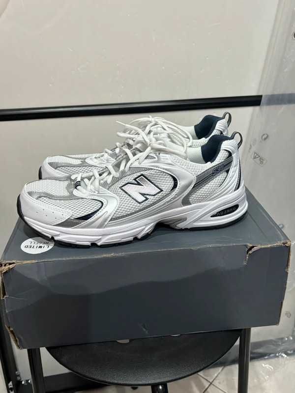 WhiteSilver\NewBalance*Damskie*ModaMR530SG UnisexTrampki.40