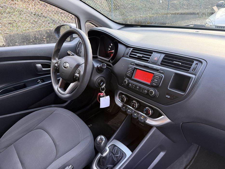 Kia Rio 1.1 CRDi | VAN | IVA DEDUTÍVEL