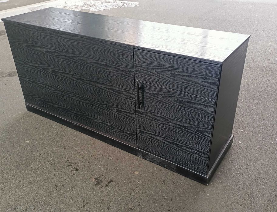 Комод с ящиками и дверцами  для офиса или дома