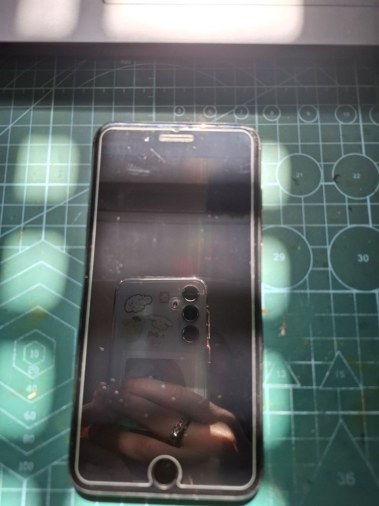 iphone 8plus 100%