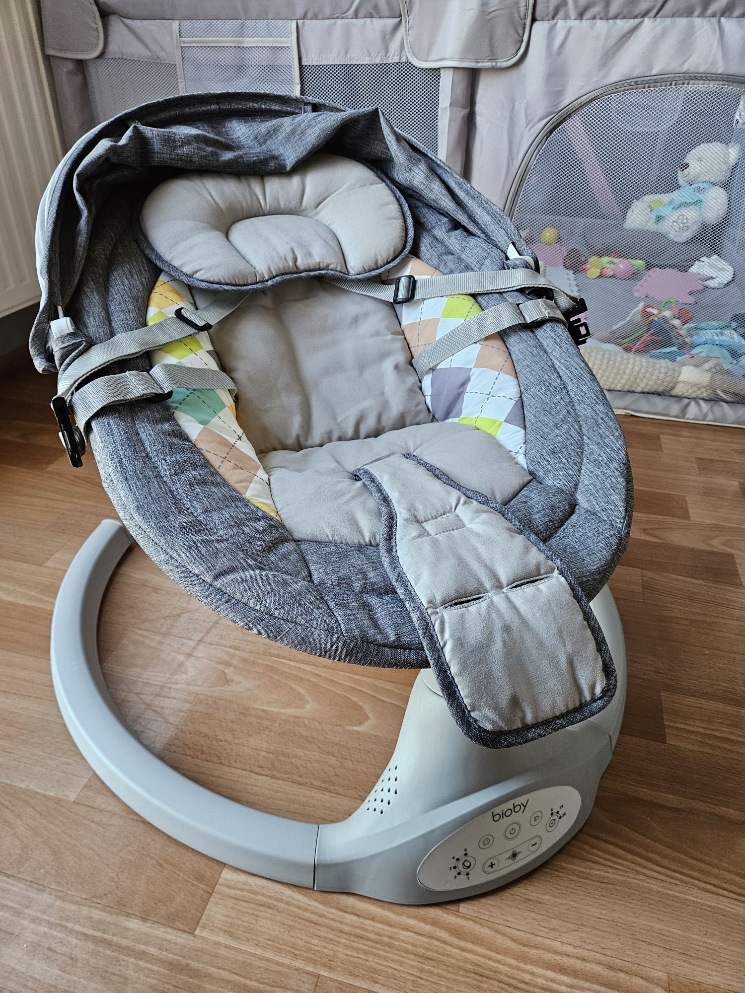 Bujaczek leżaczek elektryczny Bioby 2-9kg 0-12 miesięcy + pilot