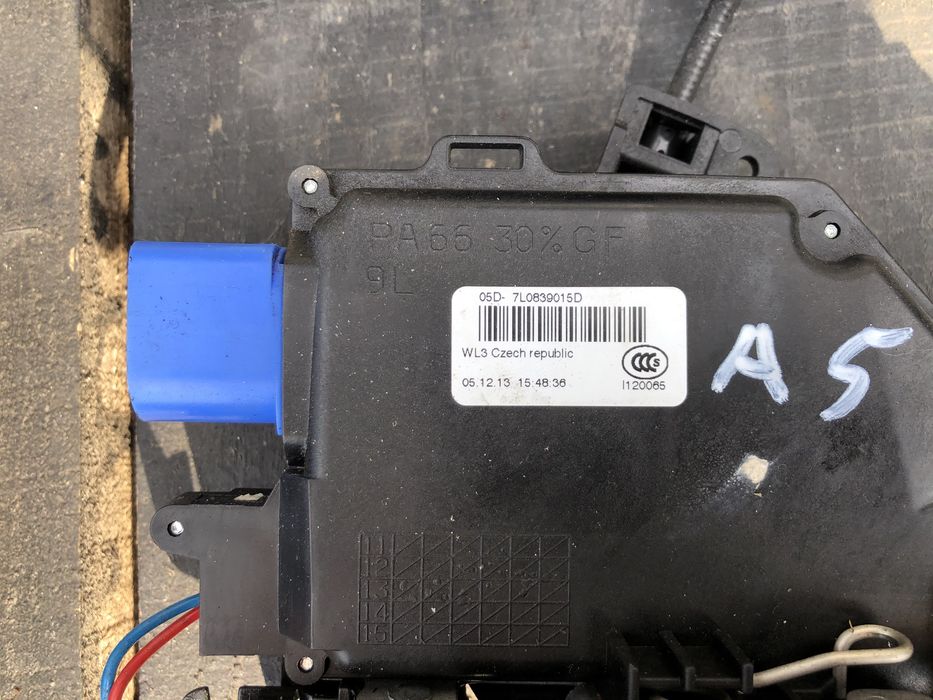 замок дверей центральний гольф 5 шкода а5 тоуран замок двери