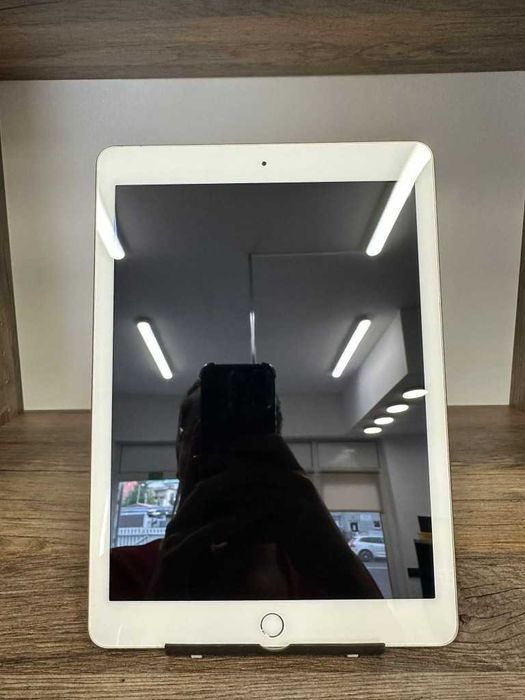 iPad Tablet Apple Pro 9.7-inch 128GB Silver A1673 stan bdb gwarancja