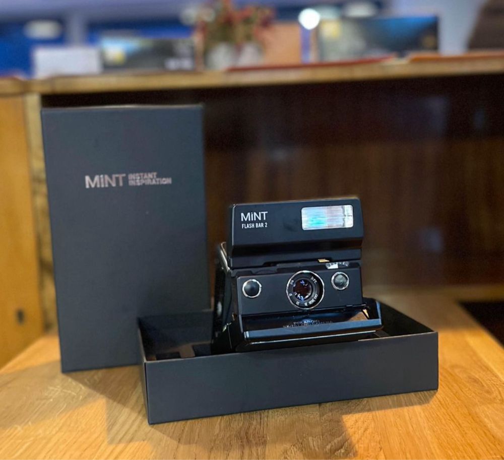 Polaroid. Mint. Sx-70. Land camera. Alpha 1 - bez flasha