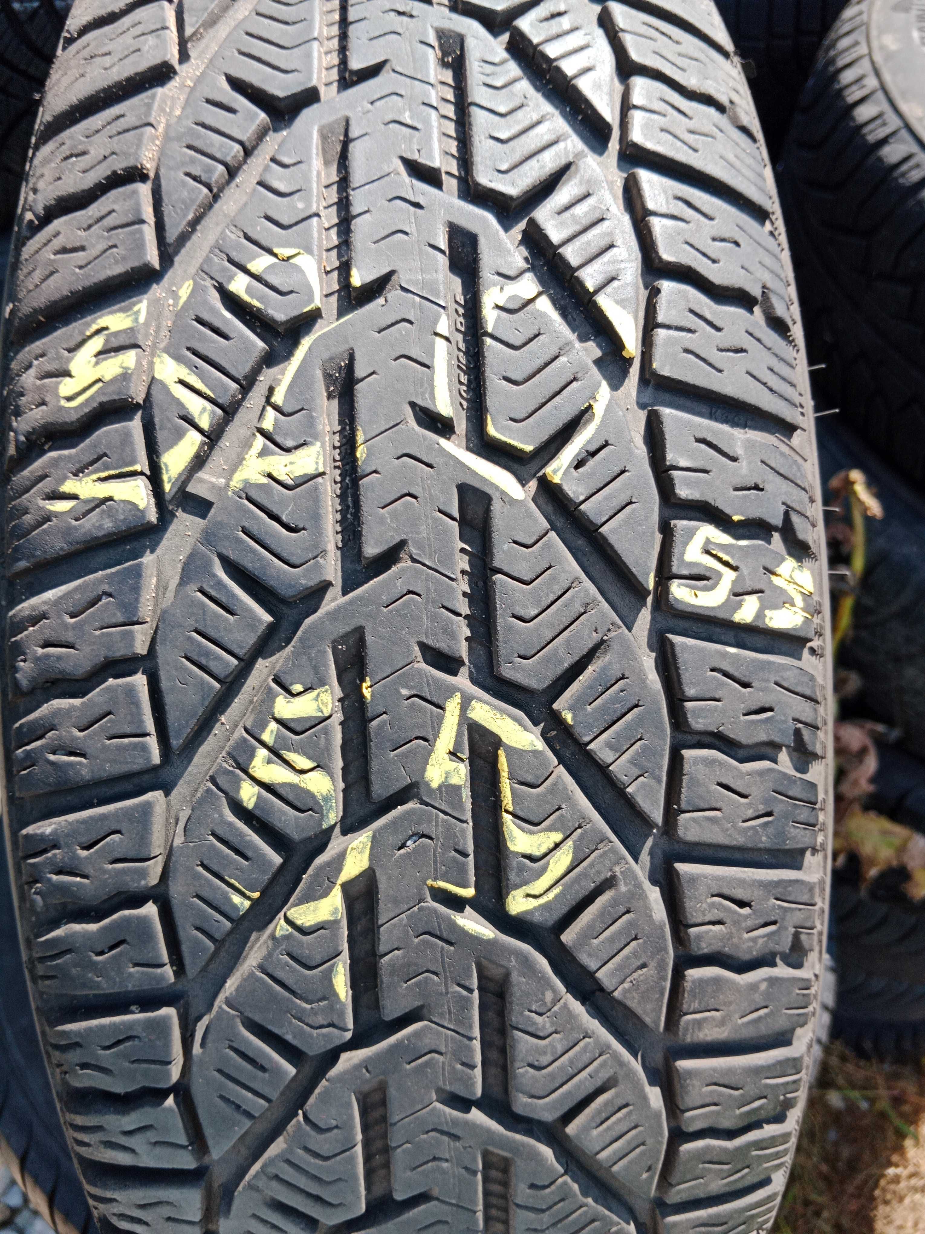 Opona używana 195/65R15 Taurus Winter 1szt.