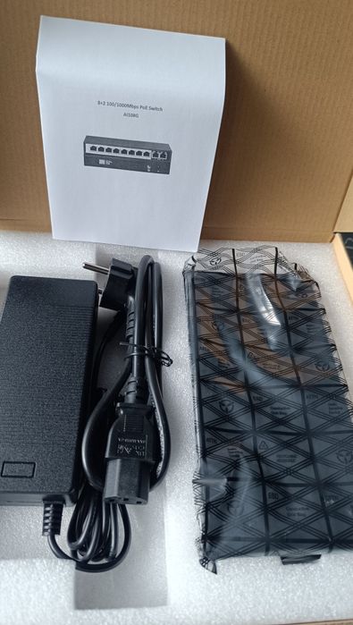 Switch PoE 10 Portas (8 portas + 2 portas de Uplink)64737890731907122