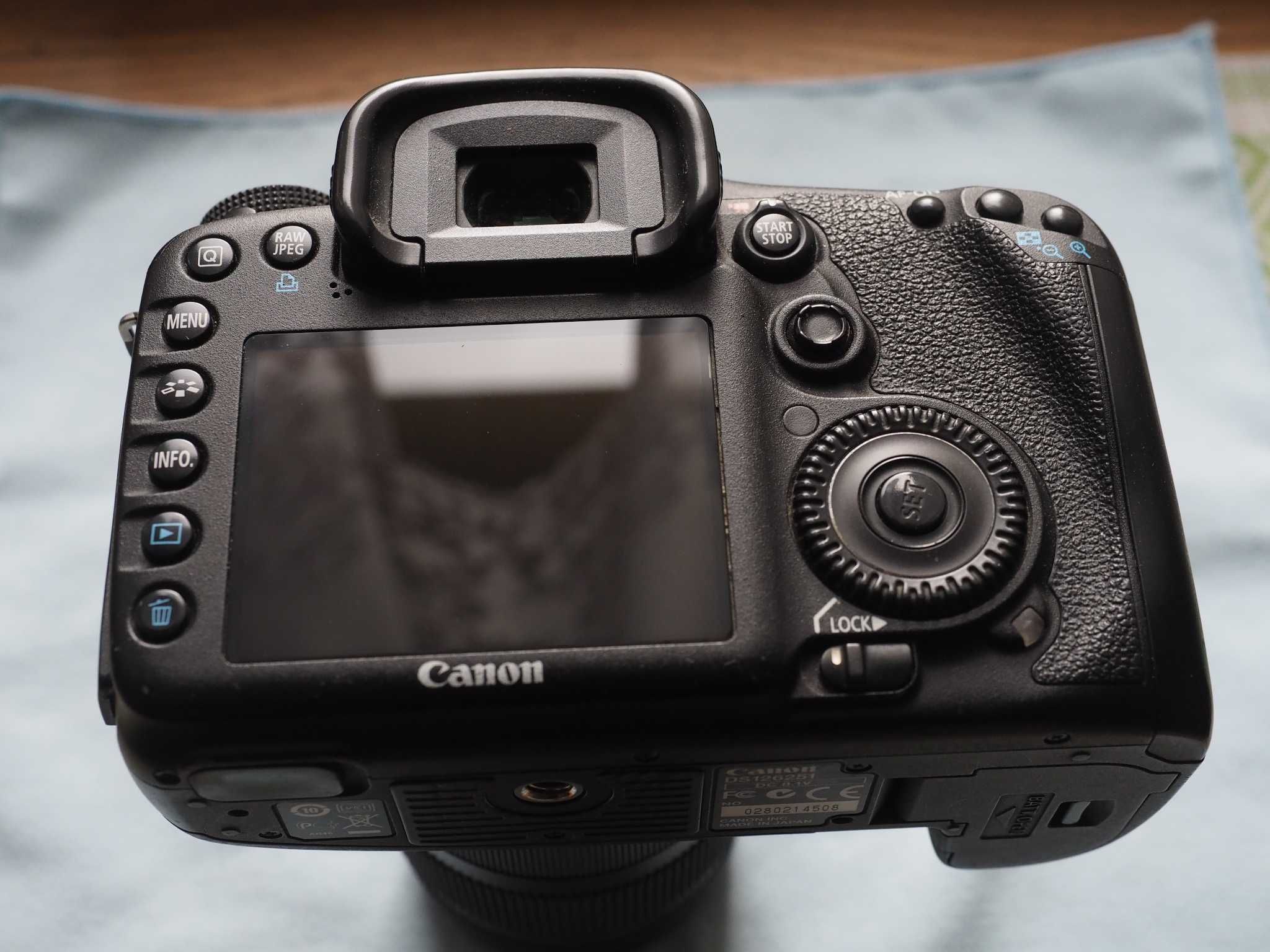 Canon EOS 7D mk I  + Sigma 18-200mm f3.5-6,3 DC HSM Conterporary