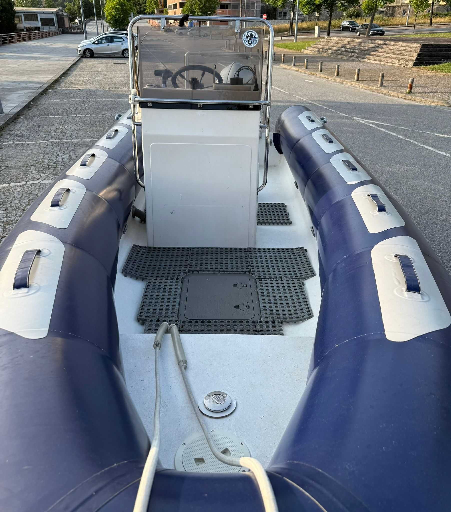 Barco Semi-Rigido Avon 5,60