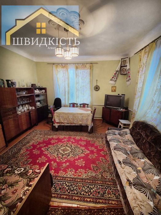 √ Частина будинку з виходом до озера Басівкут