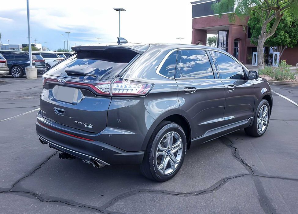 Ford Edge Titanium      2017