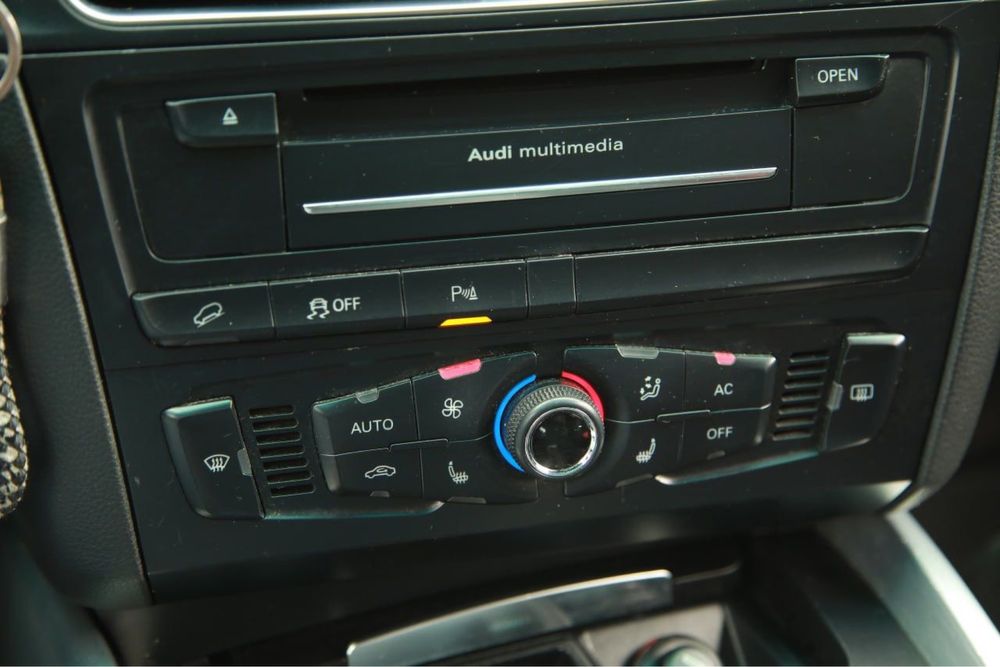 Продам Audi Q5 2012