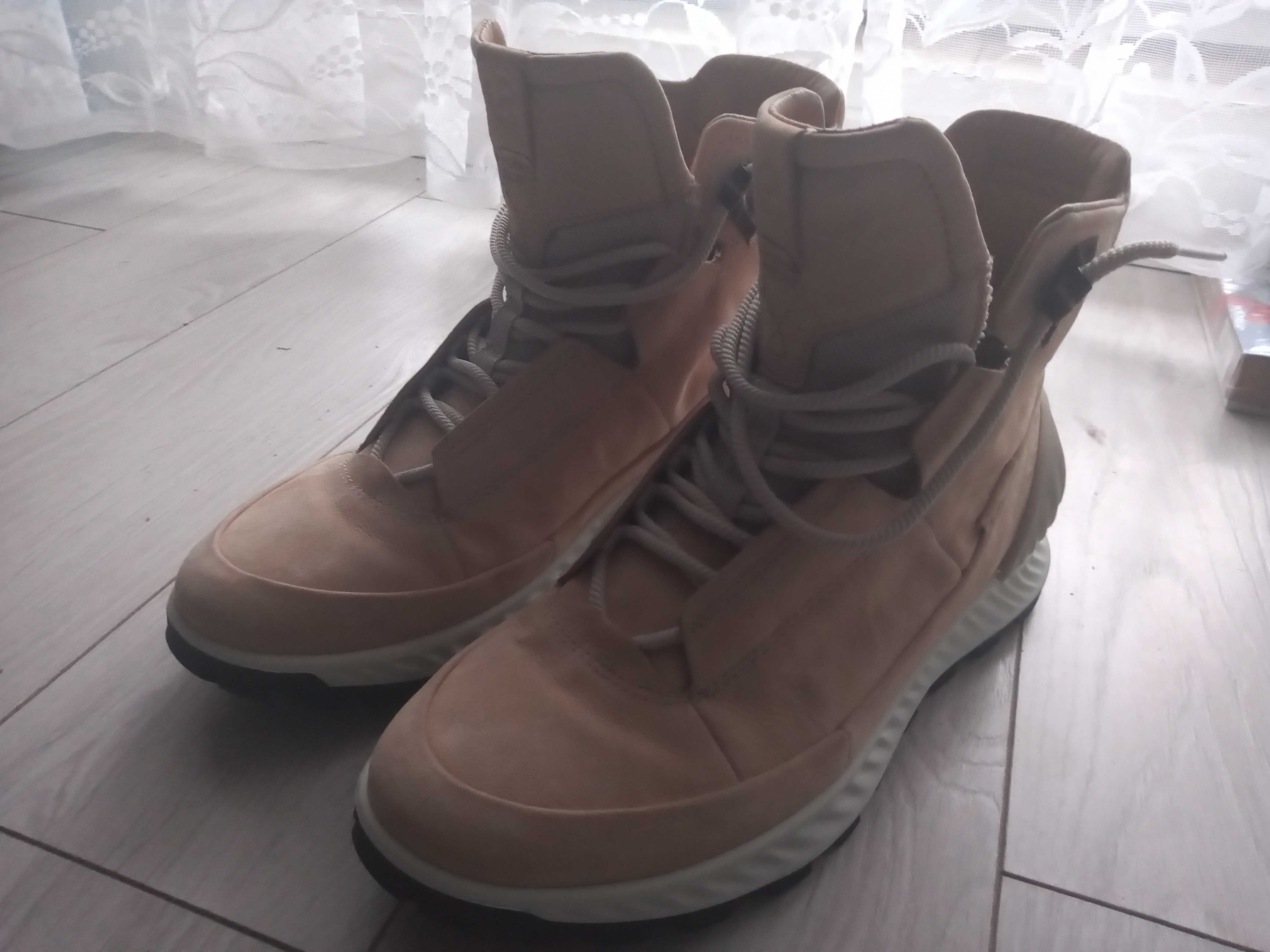 ECCO Exostrike Dyneema