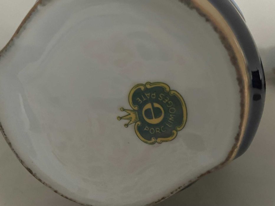 Par de jarras de porcelana de Limoges.