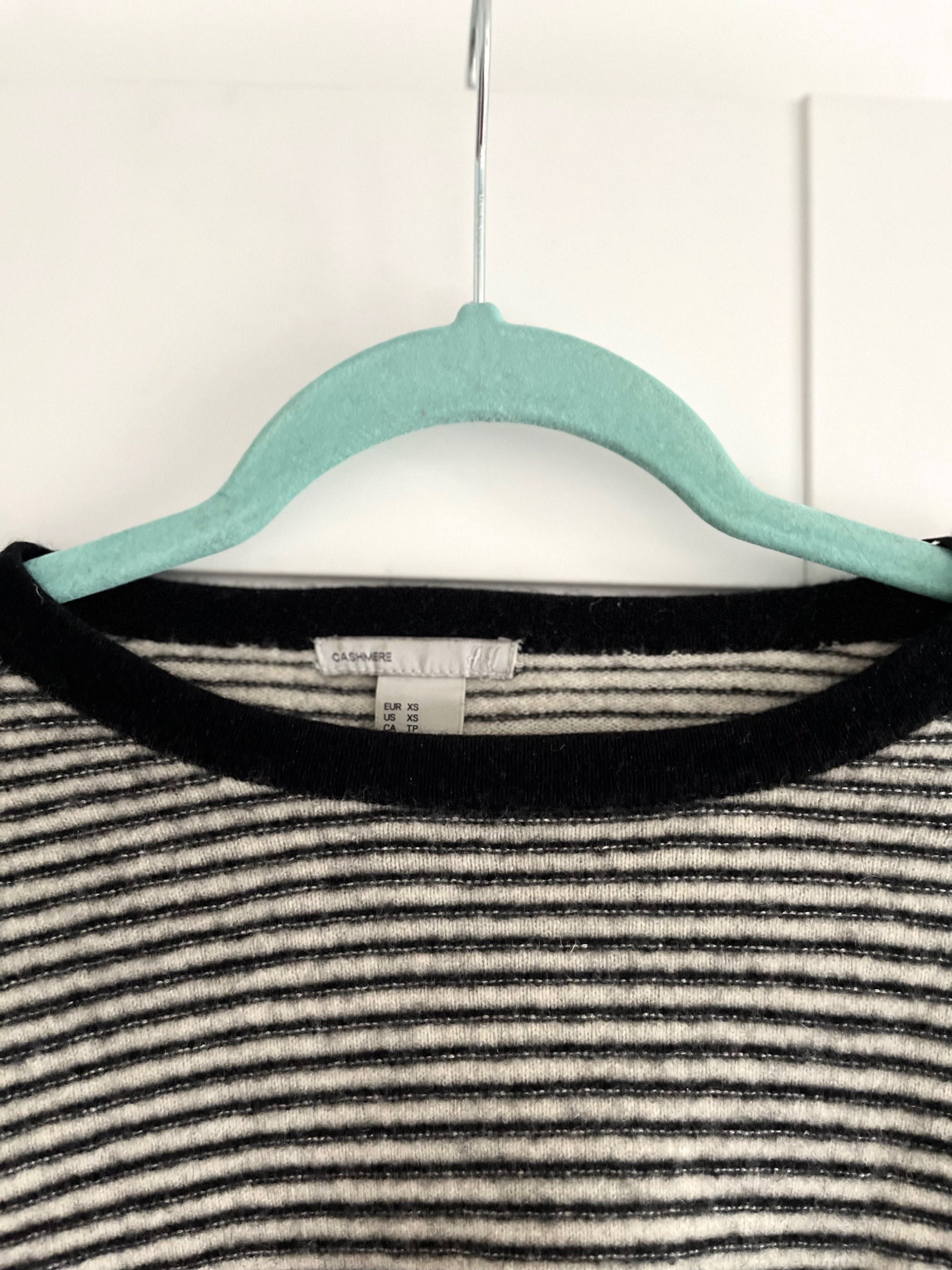 H&M Piękny, kaszmirowy sweter w paski kaszmir XS