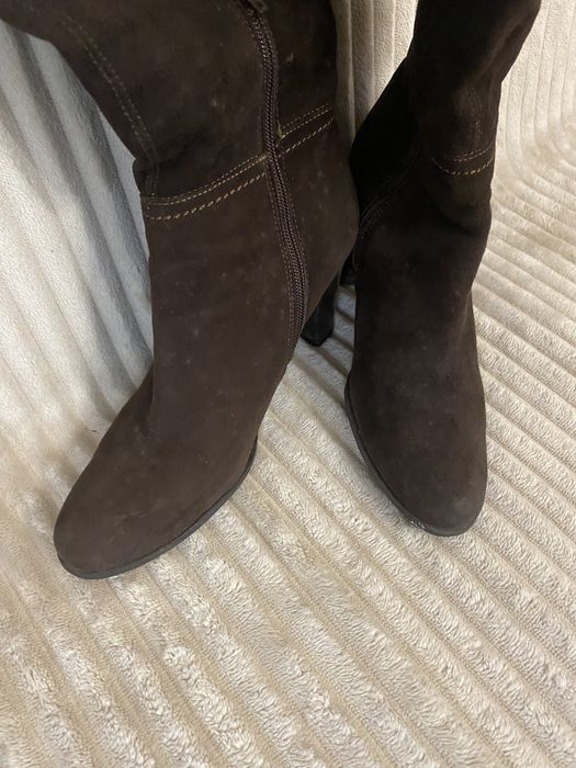 Чобітки до колін жіночі