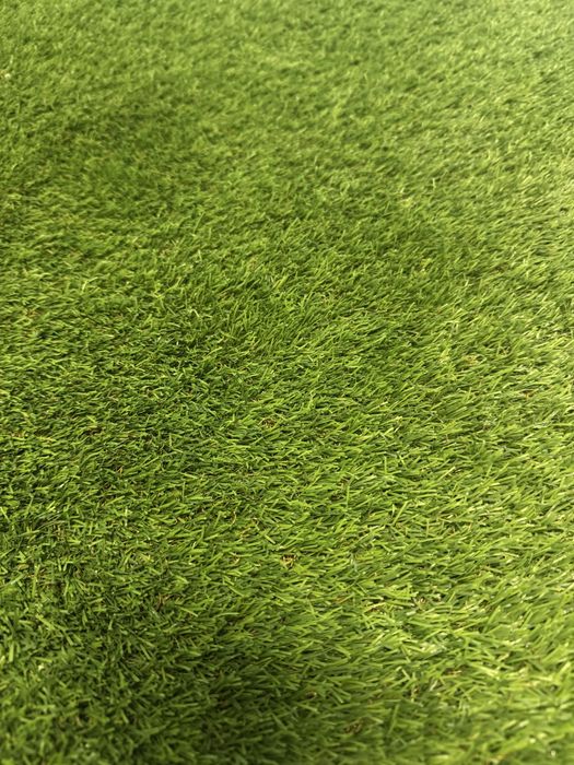 Relva sintetica 2x2,90.  2 rolos