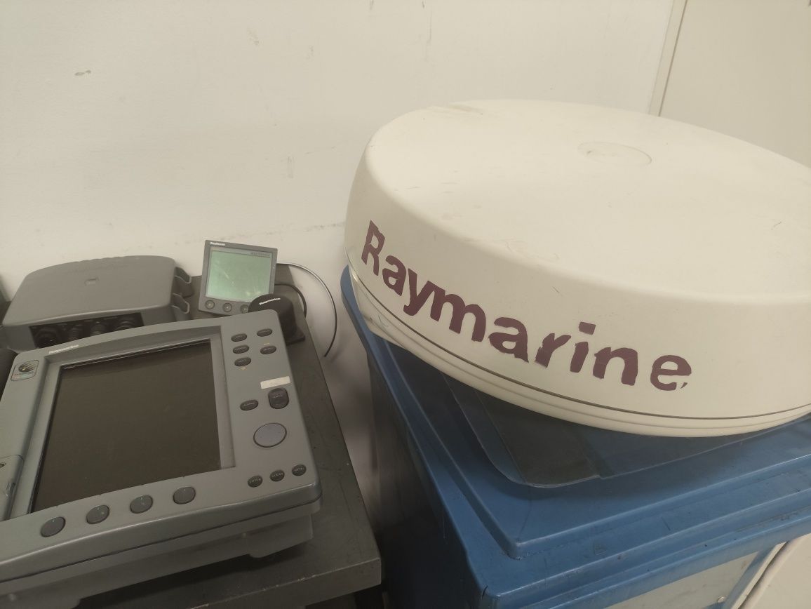 Equipamento raymarine
