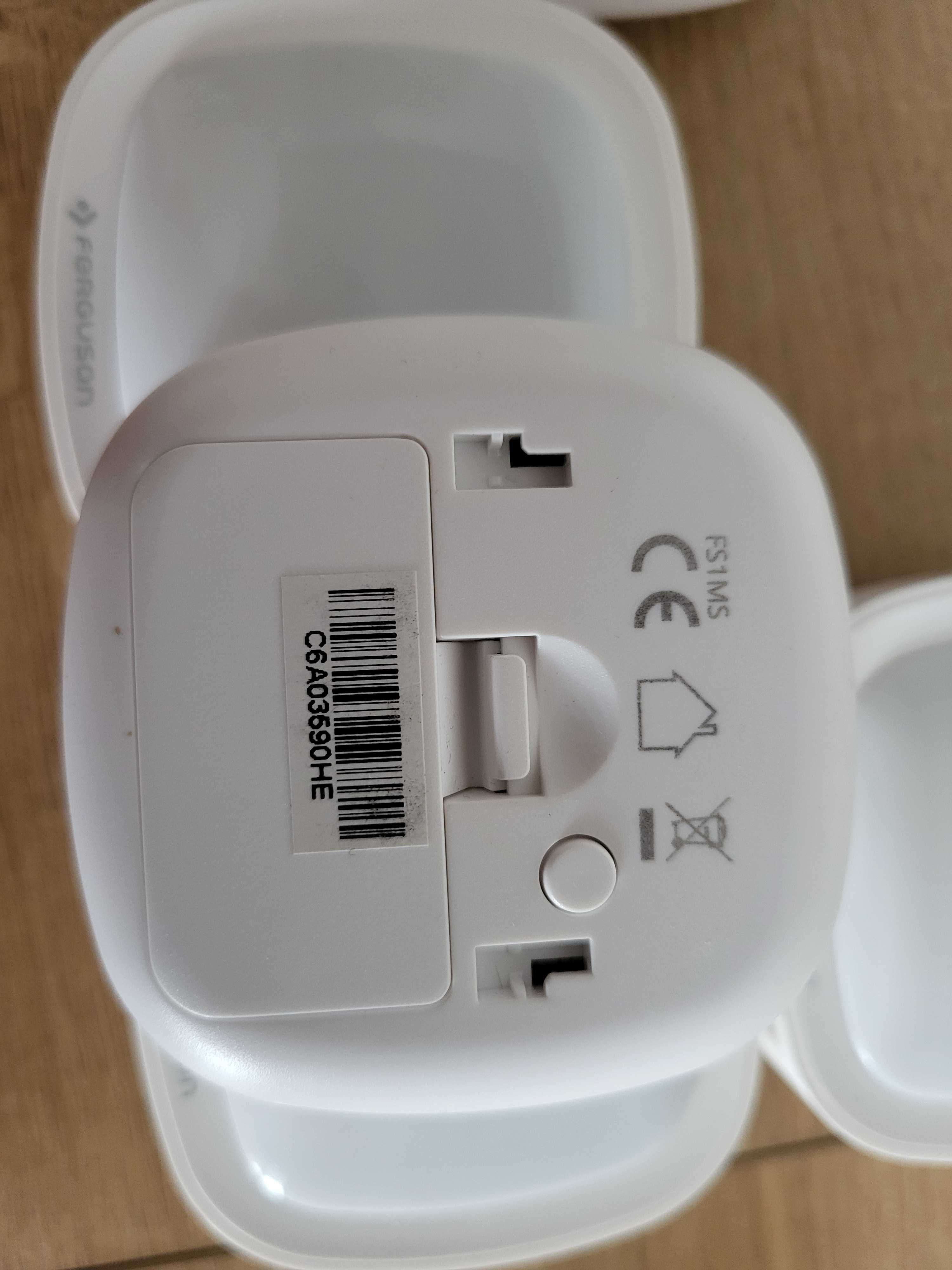 Smart Home Piri używany zestaw, centralka HSGW19001, ruch i drzwi