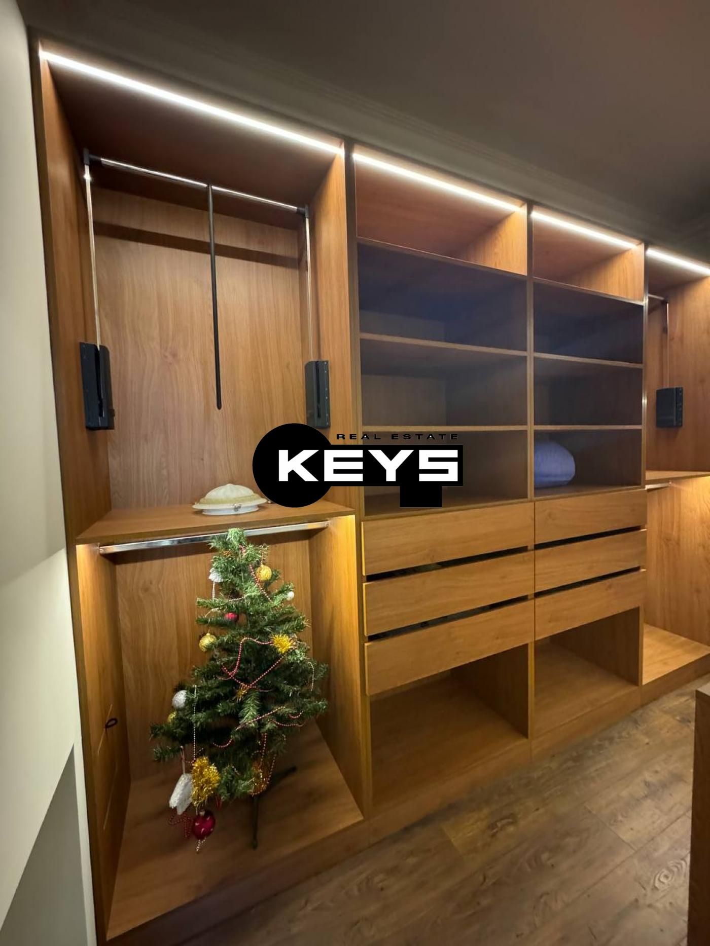 Гончарна 5А, Поділ, Воздвиженка. Продається клубний будинок 473м2