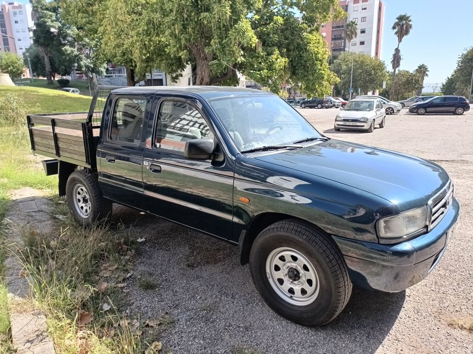 Vendo Mazda b 2500 4x4 cabine dupla como nova recebo retoma