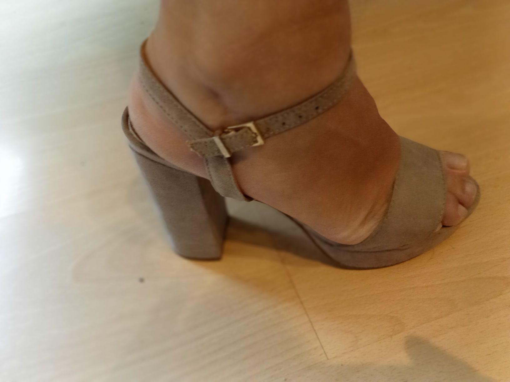 Sandálias de senhora tamanho 36