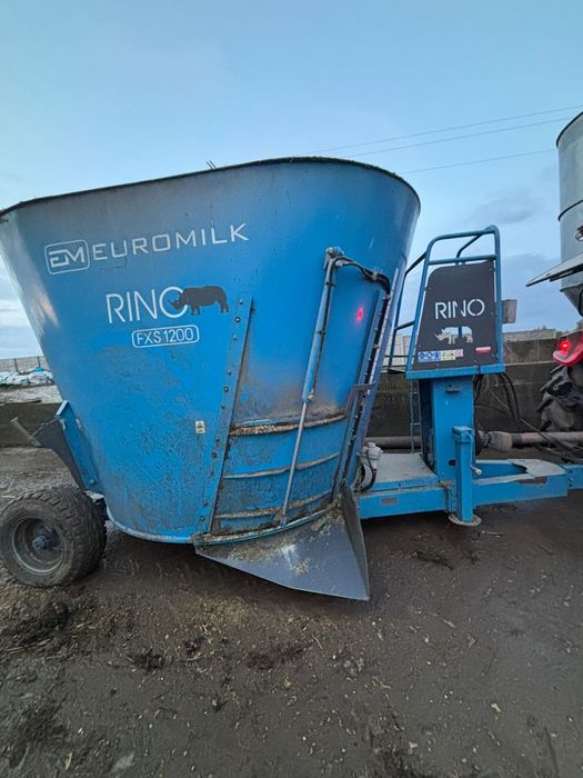 Wóz paszowy Euromilk Rino fxs 1200