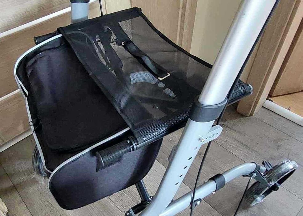 Terenowy balkonik chodzik aluminiowy na dużych kołach