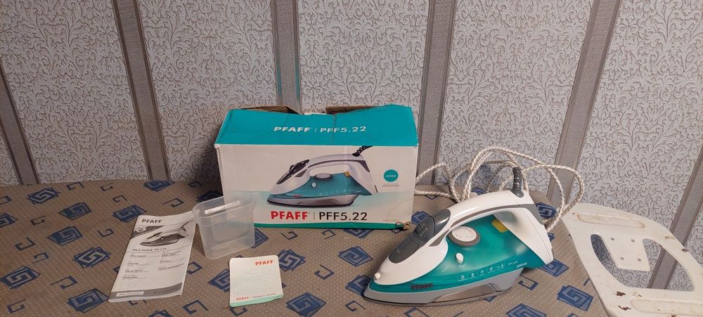 Продам утюг Praff  (нужна небольшая чистка подошвы)