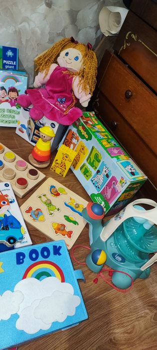 Дитячі цікаві іграшки для дітей від 1 року