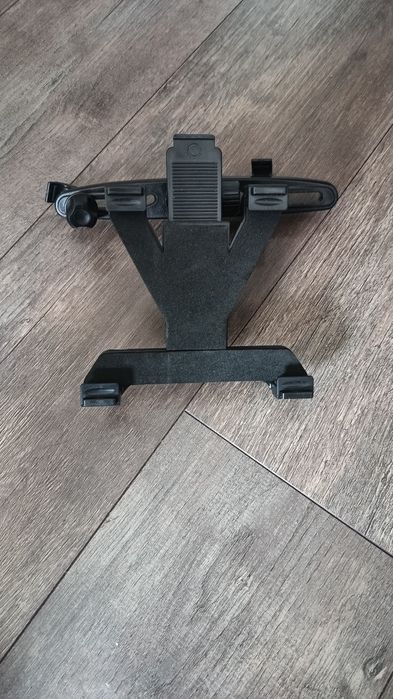 Uchwyt samochodowy na tablet na zagłówek