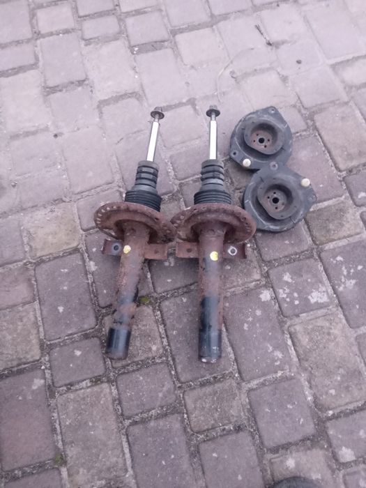 Продам стойки рено меган 2