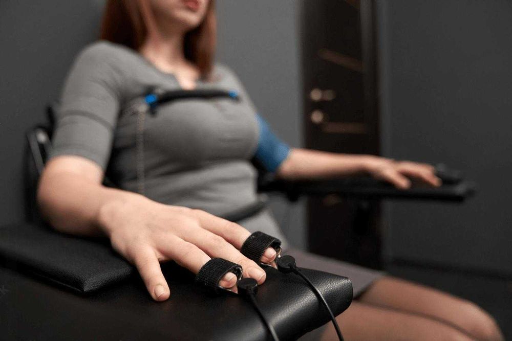 Виїзний поліграф (детектор брехні) – швидко, точно, конфіденційно