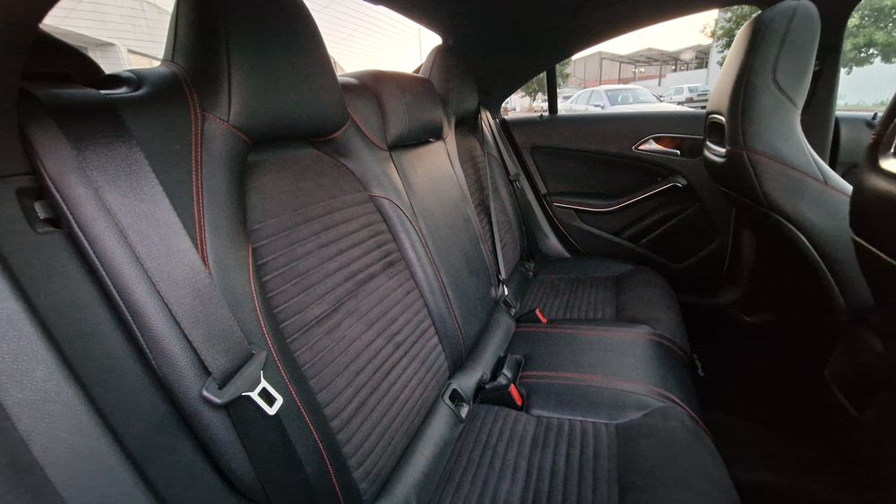 Mercedes-Benz Cla 220d Amg Line