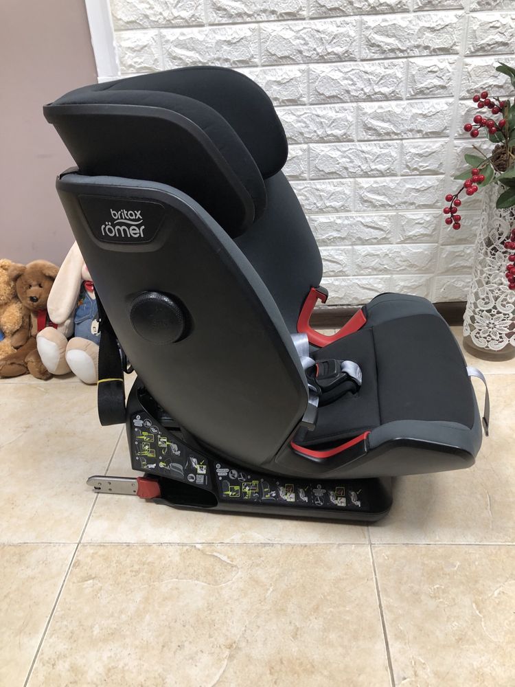 Автокрісло Britax Romer ADVANSAFIX IV R Група 1/2/3 (9-36кг) брітакс
