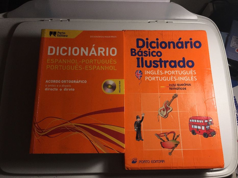Dicionários