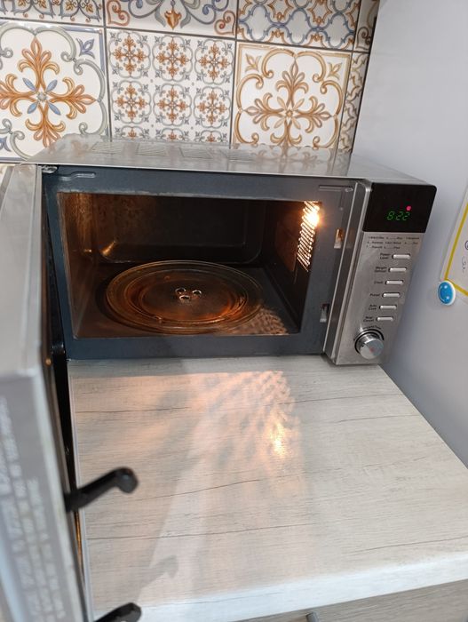 Мікрохвильовка Gorenje MO 17 DE
В даної м