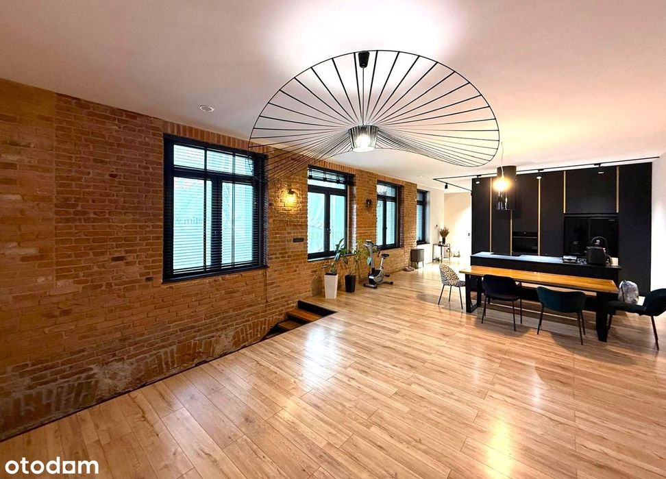 Nietuzinkowe przestronne mieszkanie u podnóża gór!