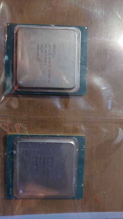 Процессор Intel Xeon E5 2667 v2.