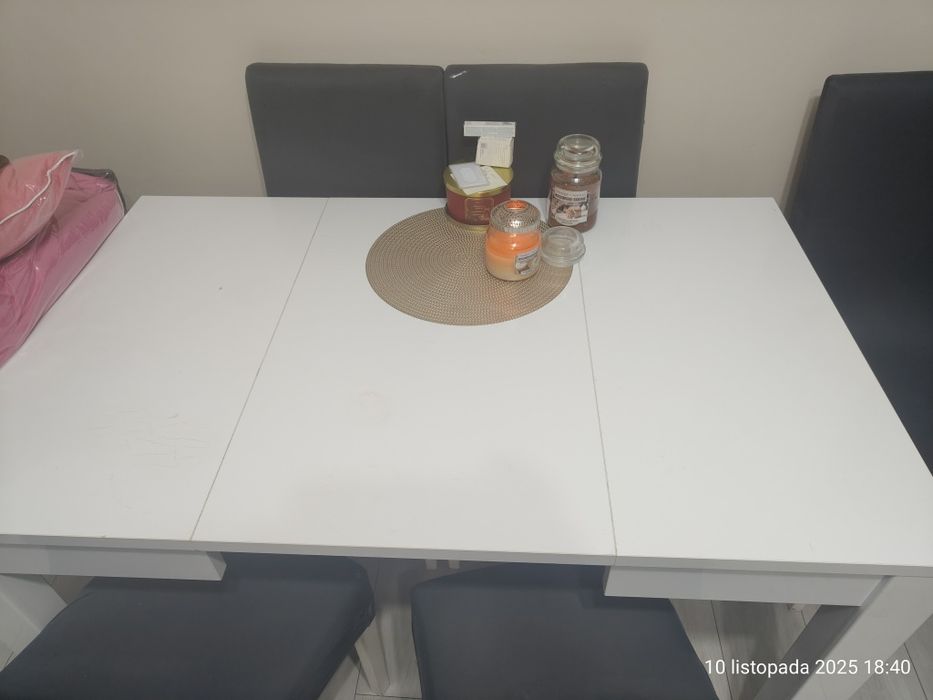 Stół i krzesła używane
