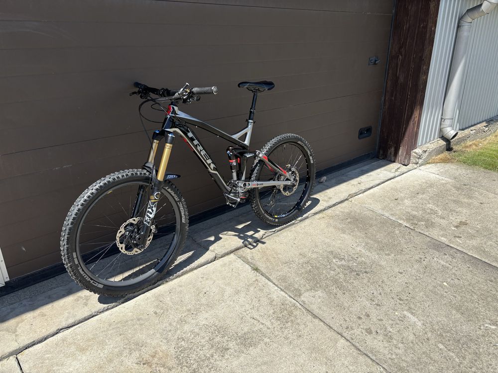 Rower Enduro Trek Slash 8