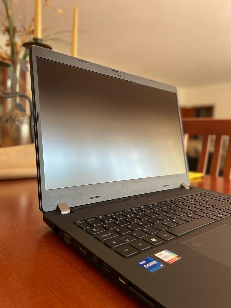 Portátil Acer TravelMate P2