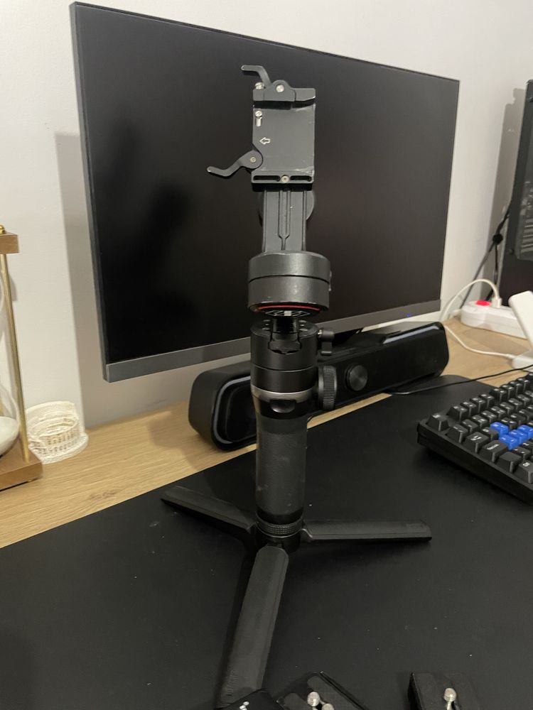 Zhiyun webbil s.
