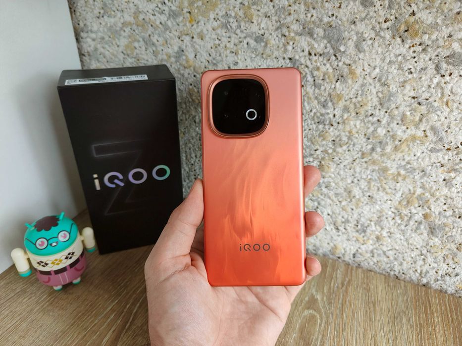 IQOO Z10 Turbo Pro 12/256ГБ NFC, 6.8" 144Гц, 7000мАг, 50мп OIS, Новий