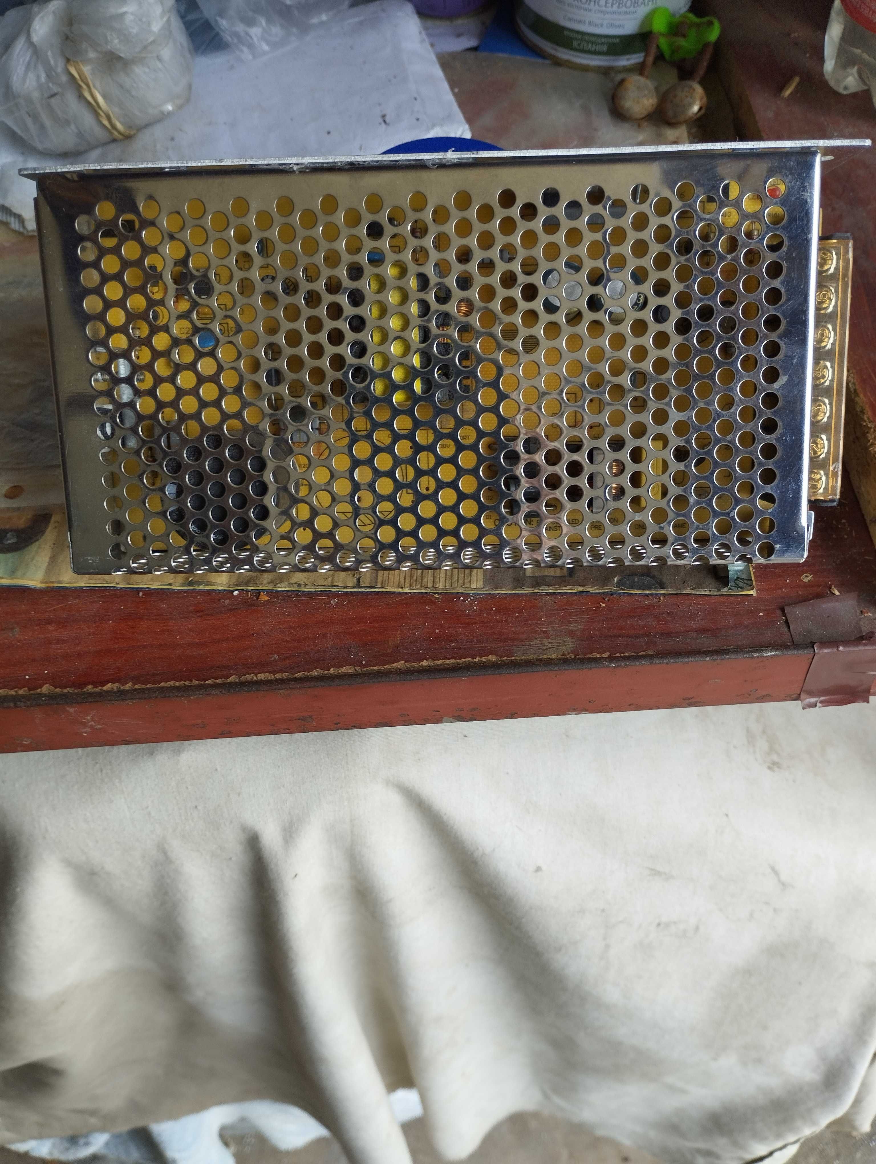 Блоки питания LED LQ -150 W- (200 W) 12 V...12,5 A. 220- 240 V.