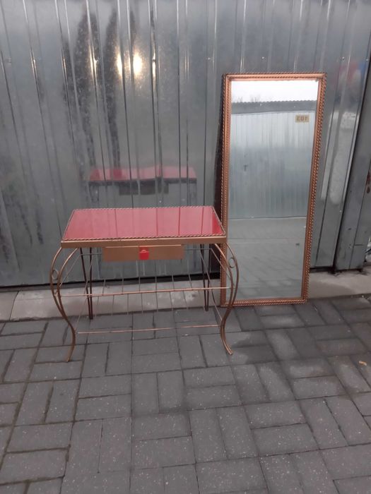 Stolik -etażerka z lustrem metaloplastyka zestaw PRL