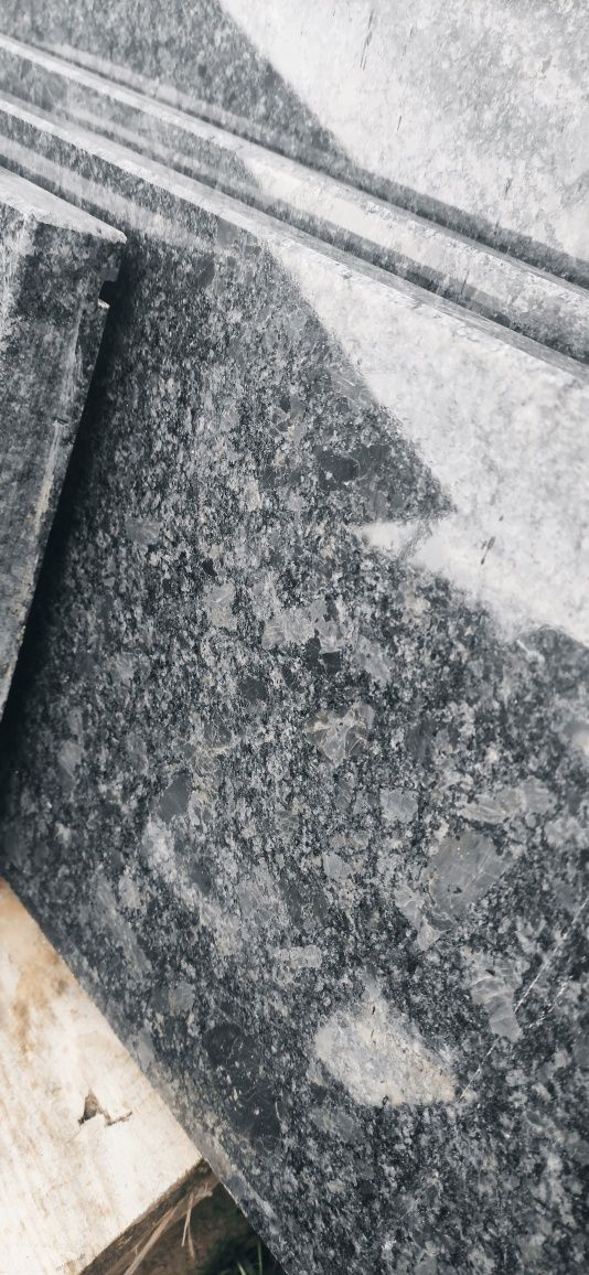 Sprzedam parapety granitowe